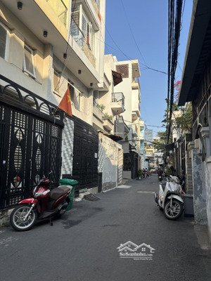 chính chủ ở 40 năm cần bán căn nhà hxh 4,4x16m giá 11,2 tỷ