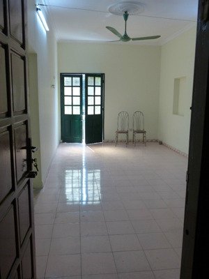 cho thuê căn hộ tầng 4, khu tập thể nguyễn công trứ, phường hai bà trưng, hà nội