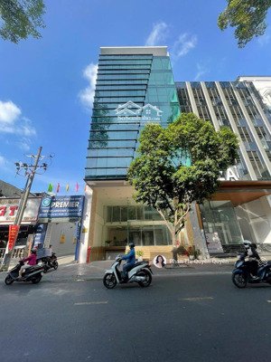 bán gấp tòa nhà góc 2 mặt tiền lê văn sỹ, tb - 7,5 x 20m - hầm 6 tầng - hđt: 190 triệu - giá 42 tỷ