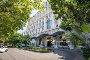 bán mt ngay trần xuân soạn, tân hưng, quận 7. dt: 11 x 75m. cn: 800m2. xd: hầm - 7 tầng. giá 49 tỷ