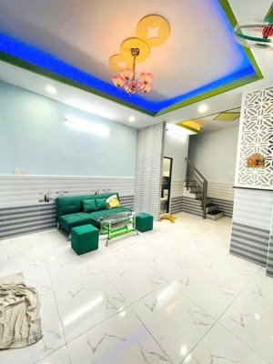 bán nhà 1 trệt 1 lầu ấp 3 xuân thới thượng hóc môn gần chợ đầu mối hóc môn - giá 1.39 tỷ