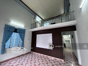 nhà kiệt nhựa tôn đản cách mt 30m thấy đường