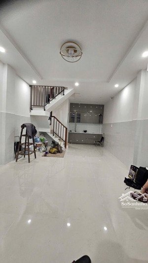 bán nhà đường hoà bình q.tân phú - hẻm 6m - 4x8.1m - 2 tầng, 2pn, 2wc - gần đầm sen - 5.2 tỷ tl