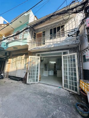 nhà 1 lầu 22m2 hẻm xe hơi, 2 mặt hẻm trước sau đường bùi quang là, p.12.