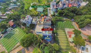 bán lô góc 2 mặt tiền đối diện công viên tại đỗ xuân hợp,103,5m2 sát bên trường cao đẳng kỹ thương