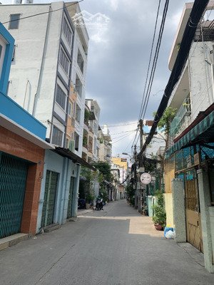 ( 5 x 12 ), nhà 3 tầng btct, cách mạng tháng 8, gần tòa nhà viettel, quận 10, nhỉnh 9 tỷ tl