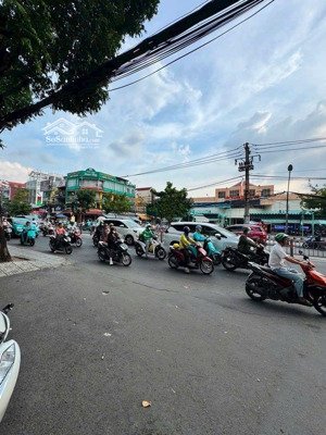 hxh thông quang trung, p11, gò vấp. 85m2 (4,3x20m). 4tầng. chỉ 9,x tỷ đối diện chợ hạnh thông tây.