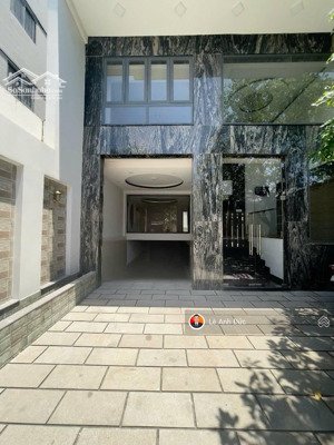 mặt tiền bình trưng đông căn hộ dịch vụ cao cấp 6 tầng kinh doanh siêu lợi nhuận 120 triệu/tháng