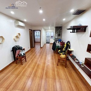 chính chủ cho thuê căn 2pn góc 75m2 đồ cơ bản, vào ở luôn, lh 