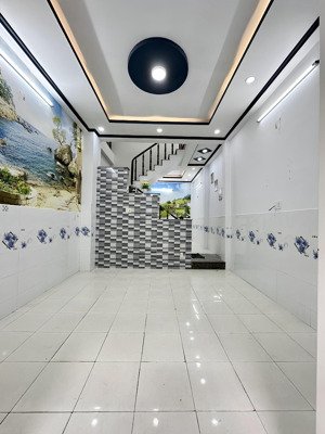 đường xe hơi thông - nhà đúc 2 tầng, cạnh đầm sen - chỉ 4,x ty + vị trí: khúc đầm sen, hòa bìn