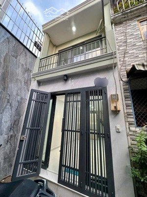 bán nhà bình trị đông, bình tân,2 tầng btct hẻm rộng thoáng,40m2,giáp q6,q11,tân phú