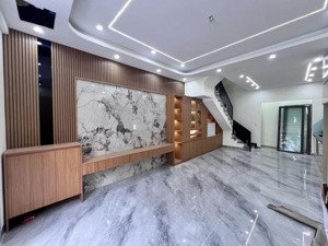 hoa hậu đẹp nhất ngã 6 quán trữ, kiến an