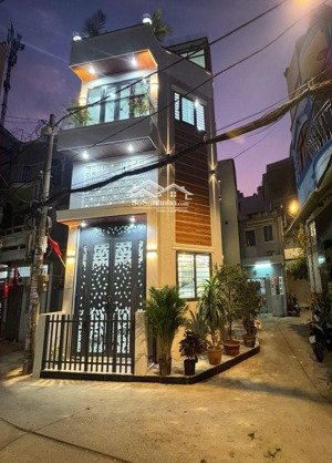 bán nhà lô góc 2 mặt tiền tiền. 4 tầng đường xóm đất. quận 11
