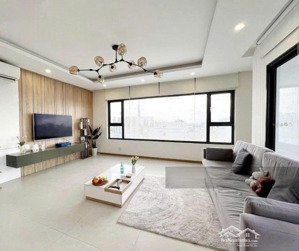 (siêu hiếm) cần bán căn góc 3pn 133m2. có hành lang và cổng riêng biệt. tầng cao. view đẹp