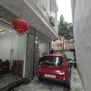 bán nhà 3 tầng chợ đồng tải. ô tô đỗ cửa