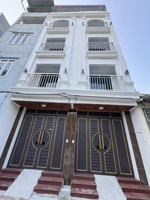 nhà xây mới_5tầng thang máy _tây mỗ _nam từ liêm _dt.37m_5tầng_mt.5m_ô tô đỗ cửa