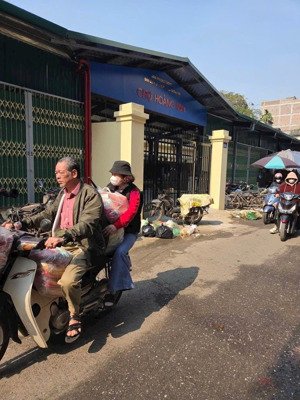 bán mặt phố hoàng mai, hoàng mai .dt194m2 2t mặt tiền 14m giá: 43 tỷ.lh thu phương