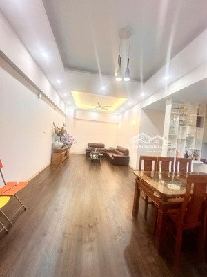 bán căn hộ ngoại giao đoàn 75m 2 phòng ngủ 2 vệ sinh full nội thất