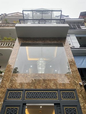 (hiếm) trung hoà - 35 tỷ - nhà 100m2 phân lô - vỉa hè - ô tô tránh, dừng đỗ 24/24. 