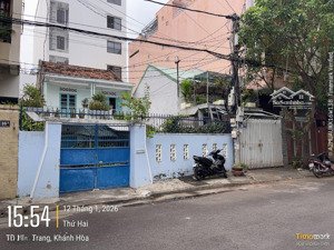 bán nhà c4 chiều ngang 8m, nằm trên đường cổ loa rộng 11m, phù hợp xây căn hộ