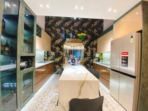 em siêu phẩm chân dài 5 tầng, hẻm xe hơi quang trung, p.11 gò vấp