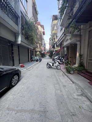 chủ nhà nhờ bán kín phân lô - nguyễn chí thanh. dt 106m - mt 6,6m. giá 38 tỷ.