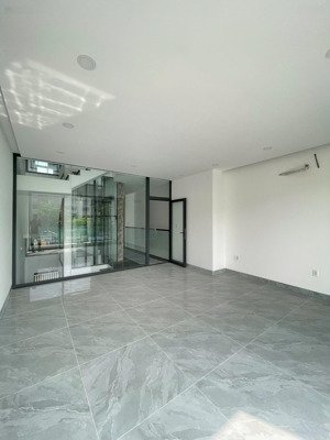 cho thuê nhà phố soho nội thất mới toanh, kinh doanh văn phòng, showroom, pharmacy