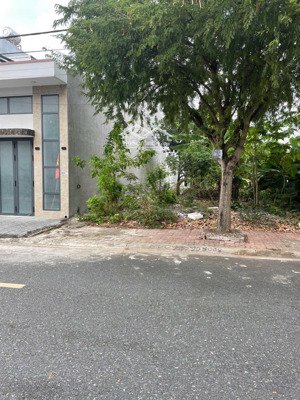 đường đặng thai mai- phước nguyên, trung tâm tp bà rịa, hướng đông view công viên