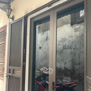 1.85 tỷ, dt 21m2, mt 3.68m, nhà 2 tầng, 2 phòng ngủ tại lĩnh nam, hoàng mai