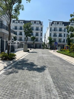 cho thuê nhà cấp 4 gác có gác xép, 6 triệu/th, 60m2 ở khu tái định cư trâu quỳ