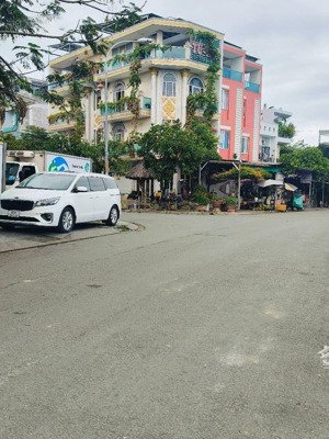 quận 8 - biệt thự 4 tầng - lô góc 2 mặt tiền đường số - 9x17m - tặng nội thất sang trọng