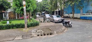 cần chuyển nhượng gấp lô đất đẹp. tại đường tân chánh hiệp 08 khu nhà lầu.