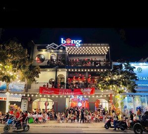 cho thuê nhà mặt phố lê đức thọ với diện tích: 440m2 x 2 tầng, mặt tiền 15m, siêu hiếm!