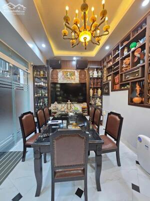 CĂN HỘ THE GLORIA BY SILK PATH – 8 NGUYÊN HỒNG LÔ GÓC