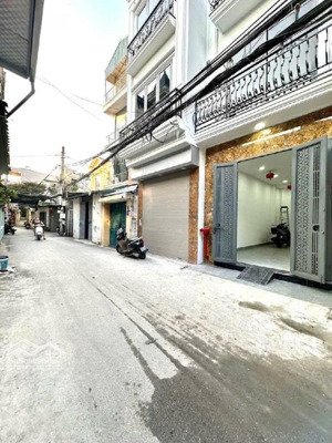 298.30.12 yên ngưu, ngọc hồi. (làng ngâu) dt 56,3m x6t. mt 3,2m giá chào 12 tỷ