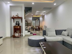 nhà nguyên căn cao cấp, có nội thất, 5pn, 5wc himlam tân hưng giá: 50tr/th lh: 