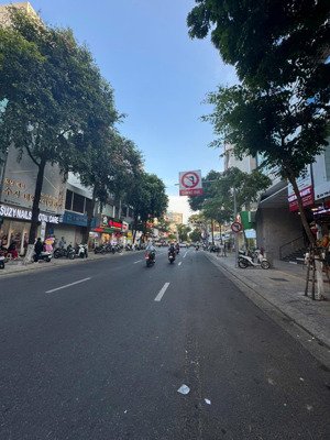 chính chủ cần cho thuê nhà mặt phố trần phú sát bên cổng chợ hàn siêu đẹp, hàng hiếm có