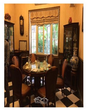 mặt phố nguyễn chí thanh đống đa toà nhà 8 tầng, dt 114m2,mặt tiền 5,8m