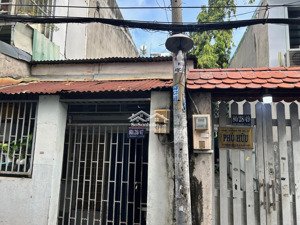 nhà riêng hẻm dương quảng hàm, cách đại học văn lang & đường rạch xuyên tâm 100m