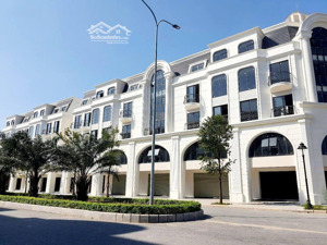 bán gấp liền kề khu thịnh vượng dự án hinode royal park. diện tích 135m2 gia 33 tỷ. lh: 