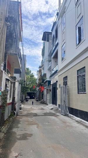 nhà mới 4 tầng khu vạn phúc city,thủ đức,ô tô ngủ trong nhà,58m2 giá 7,7 tỷ,sổ hồng riêng