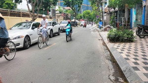 phố phú xá, ngõ ô tô, thiết kế đẹp, phù hợp cho gia đình lớn, 46m2, 13,2 tỷ