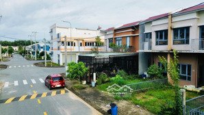 bán căn 2 tầng oasis city - bến cát chỉ 1,55 tỷ vào ở ngay