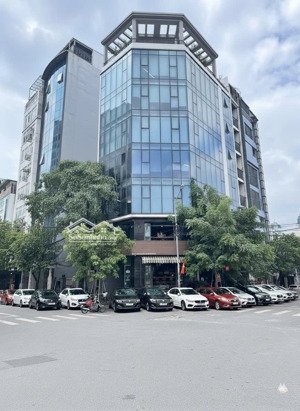 chính chủ gửi bán toà nhà văn phòng 10 tầng nổi - 2 tầng hầm - 2 mặt phố lớn trung tâm quận hbt