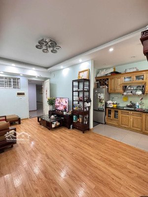 bán căn hộ chung cư - tầng chung , 2 ngủ 2 vệ sinh; vị trí thuận tiện....