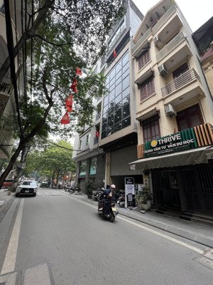 bán nhà ngõ 40 nguỵ như 68mm2- 5 tầng mặt tiền 4.7m chỉ 25 tỷ. vị trí vỉa hè kinh doanh - ngõ thông