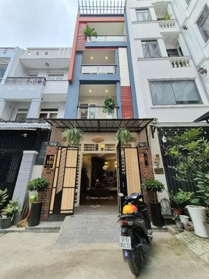 khu đáng sống- hẻm xe hơi thẳng 1 trục- 4 tầng - 4 pn - hơn 6 tỷ