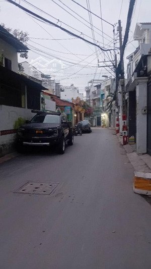 cho thuê nhà 80 m2 , hẻm xe hơi 536 âu cơ,hồ chí minh