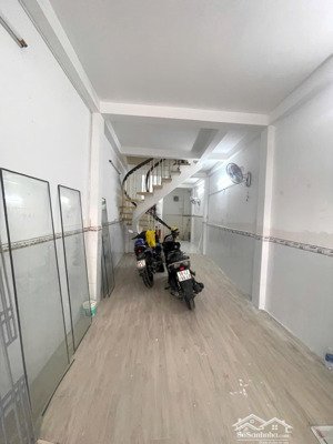 trệt 2 lầu 3,6x16m có 4pn 3wc hẻm xe hơi nguyễn văn nghi p7 gv giá 12 triệu
