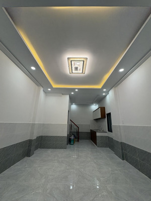 nhà mới xây trệt lầu cách htp 50m, cách hẻm xe hơi 10m gần chợ, trường học tiện ích xung quanh